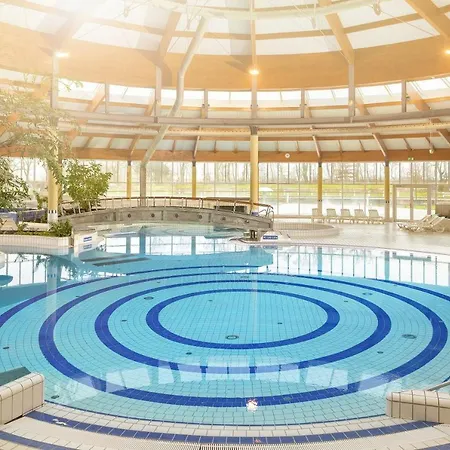 Strandnahe Mit Balkon, Gratis Nutzung Vom Ahoi Erlebnisbad Und Sauna In Sellin - Rex Rugia 30-5 アパート ロープベ